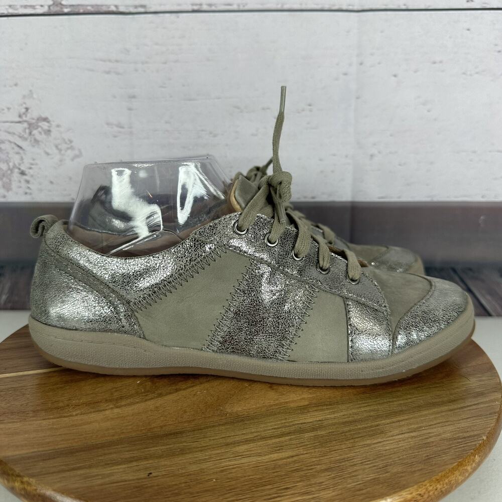 Nurture Sneaker Womens 7.5 Silver Metallic Lace up Comfort Shoe Cushioned
